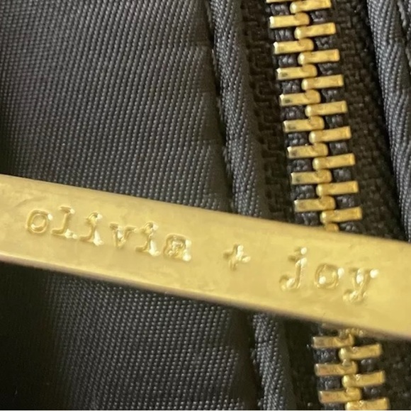 Olivia & Joy Nylon Handbag 12”x 12”Zippered Pockets Black Gold Hardware - Picture 4 of 6